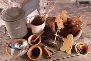 Gingerbread figures decorated with candies.