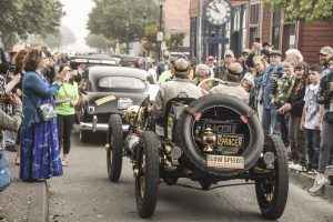 1909 Buick arrives in Eureka, CA