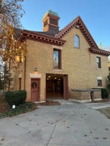 Overholser Carriage House