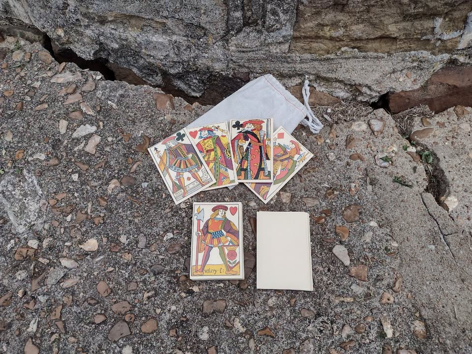 Civil War era cards lay on a concrete step at Fort Gibson.