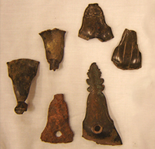 Small carvings from the Fernandina site